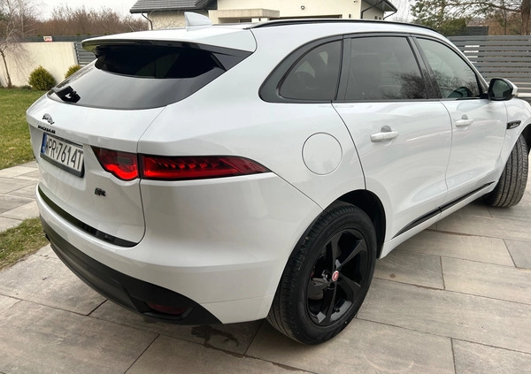 Jaguar F-Pace cena 133999 przebieg: 106220, rok produkcji 2019 z Trzcińsko-Zdrój małe 781